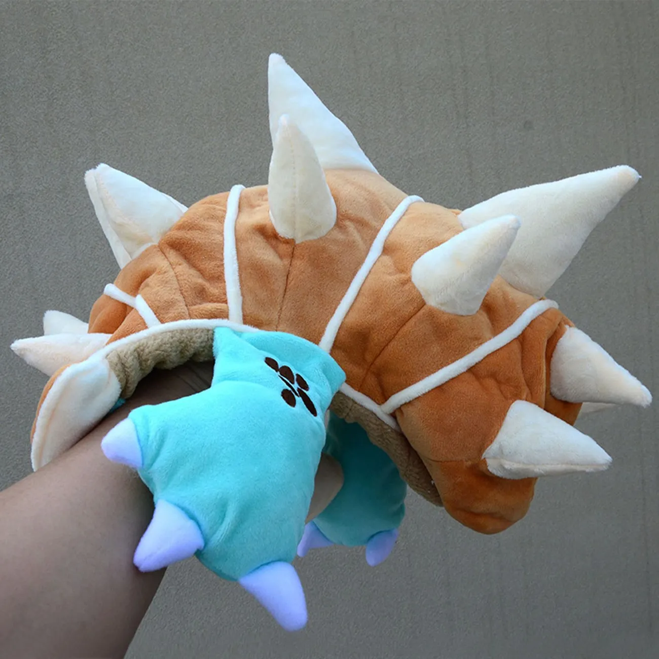 微信图片_20260103233845_1518_59 Soft Plush Accessory Hat with Game & Anime Characters, Cute Winter Hat - Image 1